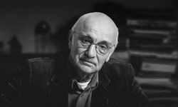 Ünlü profesör hayatını kaybetti!