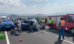 Korkunç kaza: 4 ölü, 2 kişi yaralı