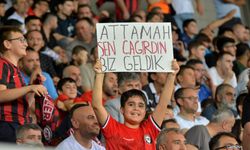 Minik taraftardan Attamah’a pankartlı cevap:  “Sen çağırdın, biz geldik”