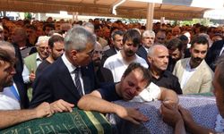Bebeğinin battaniyesine sarılan doktor babanın "Oğlum" feryatları yürekleri dağladı