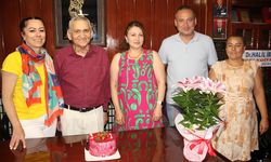 Elif Kaymazlı, bu yıl da pasta  ile kutlamayı ihmal etmedi