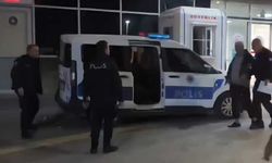 Yaşlı vatandaşın yardımına polis koştu