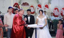 Başkan kendi kızının nikâhını kıydı