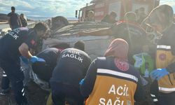Takla atan otomobil hurdaya döndü: 3 yaralı