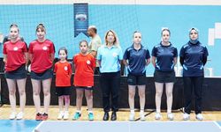 Arena’nın raketleri Muğla’da yenilgisiz