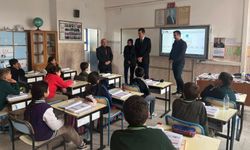 Kaymakam Köksal  köyde sorun dinledi
