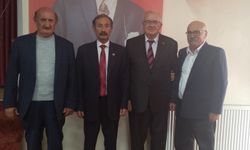 Bayat CHP’de Ali  Ünlü güven tazeledi