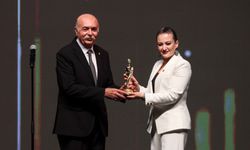 Altın Portakal'da "Onur, Emek, Başarı" ödülleri sahiplerini buldu