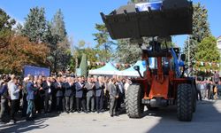 Çorum Belediyesinin 17 yeni aracı için anahtar teslim töreni düzenlendi