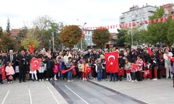 Çorum, ellerinde Türk Bayrakları ile meydanı doldurdu