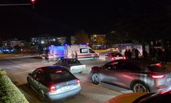 Motosiklet devrildi,  2 kişi yaralandı