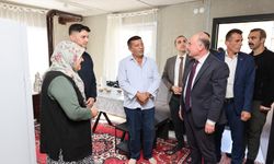 Yangında evlerini kaybeden  aileler yeni evlerine kavuştu
