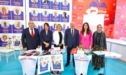 “Kitap geleceğe  uzanan köprü”