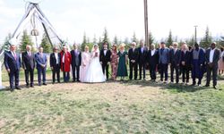 Prof. Vahit Bıçak kızını evlendirdi