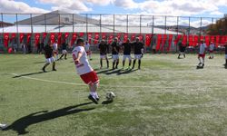 Sungurlu’da veteranlar gösteri maçı yaptı