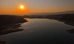 Şehir merkezine birkaç kilometre uzaklıkta:  Gün batımı manzarasıyla mest ediyor