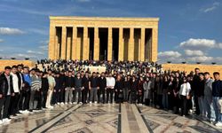 Ülkücü gençler Anıtkabir’de