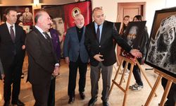Çorum’da 24 Kasım Öğretmenler  Günü karma resim sergisi açıldı