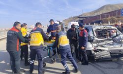 Kamyonla cipin çarpışması sonucu 5 kişi yaralandı