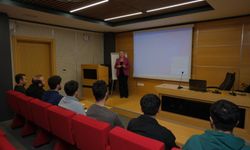 Rektörlük karşılama personeline  etkili iletişim eğitimi