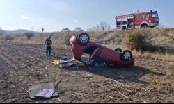 Çorum’da otomobil tarlaya devrildi sürücü hafif yaralandı