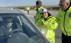 Özel öğrenciler polislerle trafik uygulaması yaptı