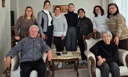 CHP’li kadınlar 24 Kasım’da emektar öğretmenleri unutmadı