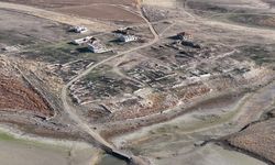 Baraj suyu yüzde birin altına düştü, eski Çorum-Yozgat kara yolu ortaya çıktı