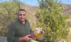 Denemek için ekti, 250 metrekarelik tarlasında dünyanın en pahalı baharatını yetiştirdi