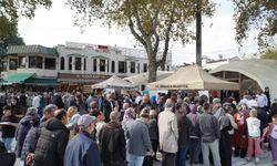 Görüntü İstanbul'dan! Çorum'un o lezzetini tatmak için kuyruğa girdiler