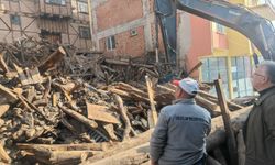 Metruk evin yıkımı yapıldı