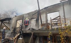 Müstakil ev alev alev yandı