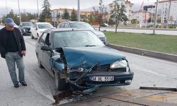 İki otomobil çarpıştı