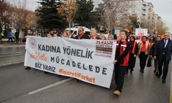 “Kadına şiddetle mücadele için bisikletli kortej yürüyüşü”