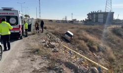 Otomobil şarampole düştü: Anne ve iki çocuğu kazayı yara almadan atlattı