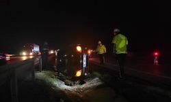 Otomobil devrildi biri bebek 3 kişi yaralandı