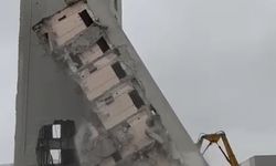 Tamamen yıkıldı! O anlar kamerada