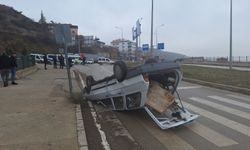 Hafif ticari araç ile  otomobil çapıştı: 1 yaralı