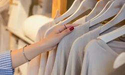 Yüzlerce mağazası olan Türk devi giyim markası resmen satıldı!