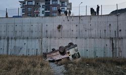 Minibüs Atletizm sahasına düştü