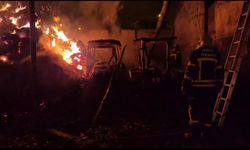 Çorum’da samanlık yangını 2 traktör 2 bin saman balyası yandı