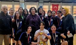 ‘Futsal’ın şampiyonu  Mimar Sinan Anadolu