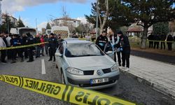 Genç adam aracında ölü bulundu