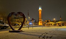 Çorum’a beklenen kar geldi