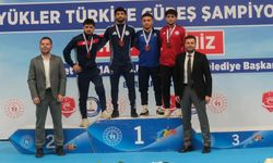 Güreşçilerden 5 madalya