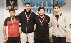 Yurtlig 9 Top Bilardo Bilardo Şampiyonası'nda Bayar zirvede