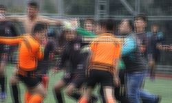 Hakemlere saldıran  futbolcuların cezaları belli oldu