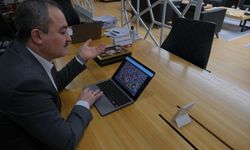 Rektör Öztürk AA’nın  yılın karelerine oy verdi