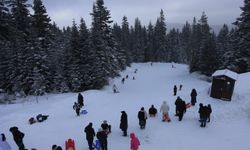 Çorum'dan da akın ettiler! Yeni yılda kayak keyfi