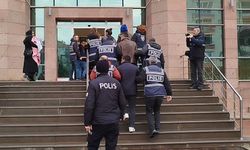 Evlerden ziynet eşyası çalan 4 şüpheli suçüstü yakalandı